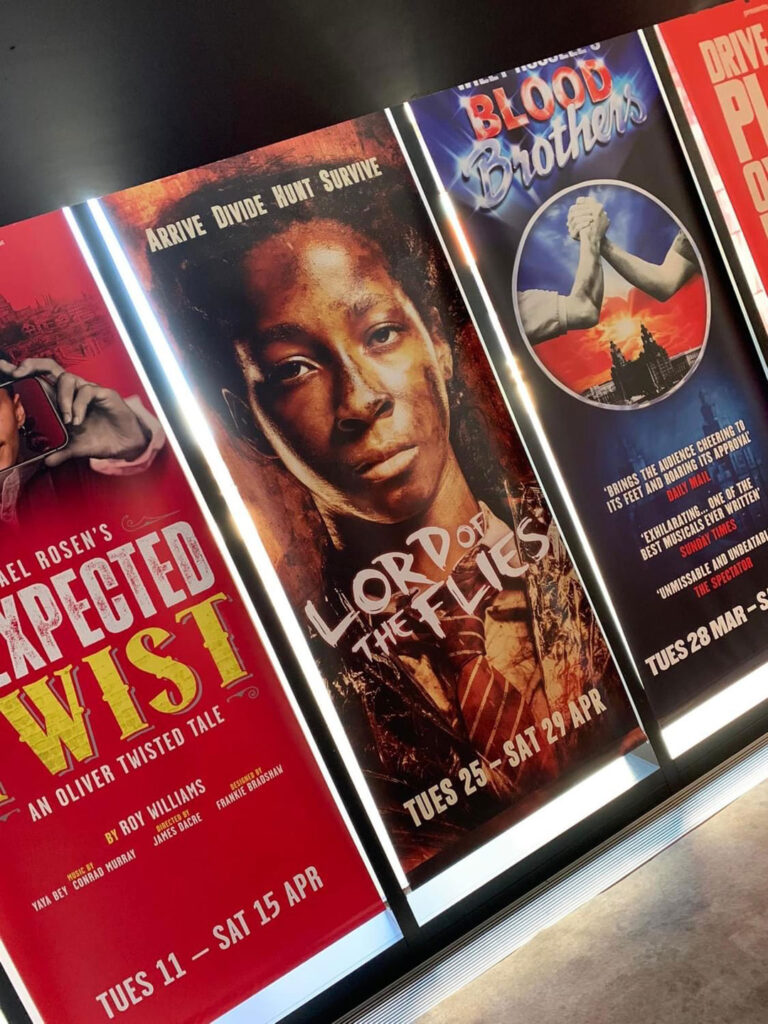 Window banner Belgrade Theatre